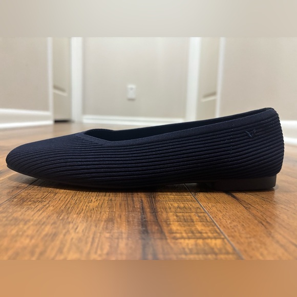 Vivaia Lightweight Square-Toe V-Cut Flat Margot Walker Navy Women’s US 8 EU 39 - Picture 6 of 14